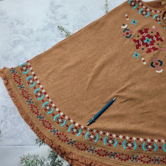 Emmer & Oat Southwestern Boho Faux Suede Poncho size M/L - Picture 11 of 13